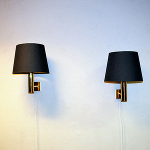 Norwegian brass pair of Høvik wall lamps mod 7343 by Arnulf Bjørnshol 1970s