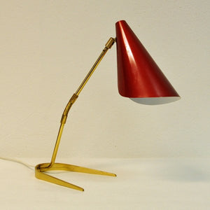Röd bordlampa av mässing och metall 1950-talet - Skandinavien