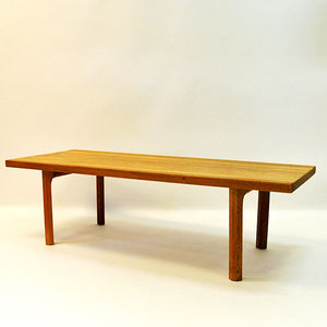 Danish Midcentury Oak livingroom table by Illum Wikkelsø, Denmark 1960s
